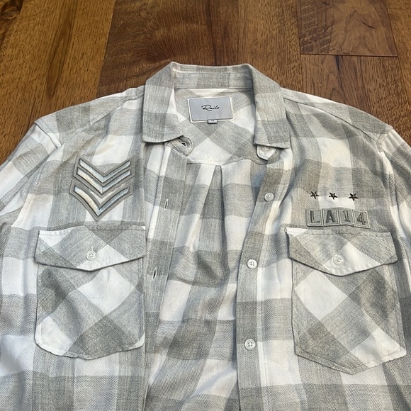 Rails Woman’s LA14 Grey Plaid Button Down Size XS - Picture 2 of 5